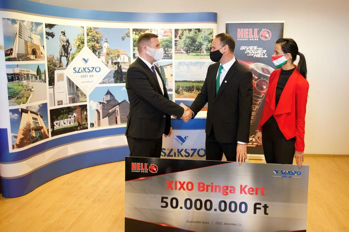 XIXO bringa kert 50 milliós adományból