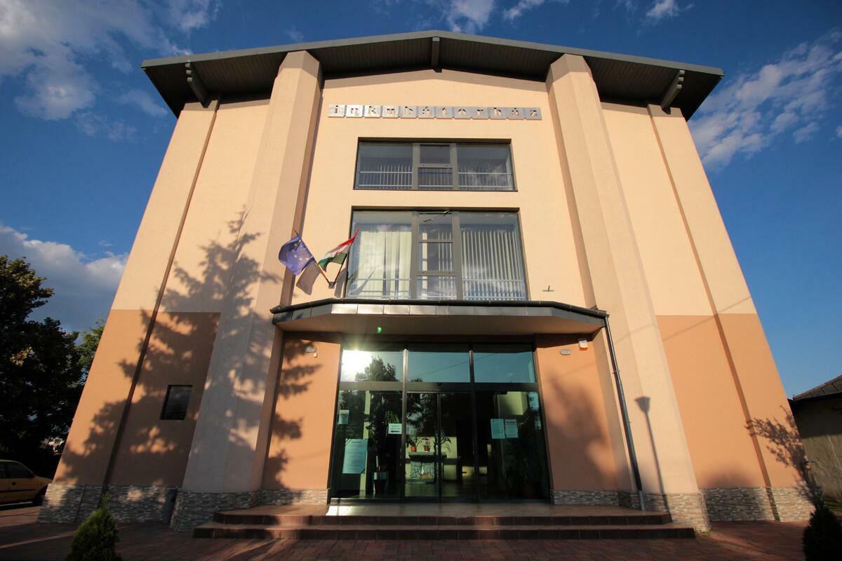 Képviselő-testületi ülés - február 12. 16:00 óra